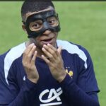 Kylian Mbappé play with mask like Victor Osimhen, why?
